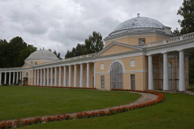 Tver bölgesi, Rusya - 21 Temmuz 2013: eski Estate Znamenskoye-Rajok, yan yapı