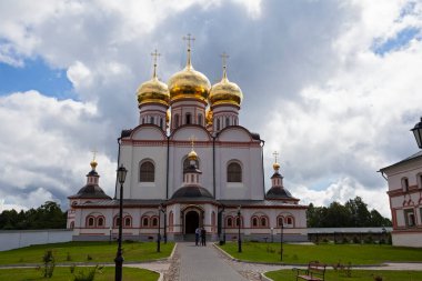 Rusya, Novgorod bölgesi - 23 Temmuz 2013: İber Meryem İkonası Katedrali, Valdai Iversky Manastırı