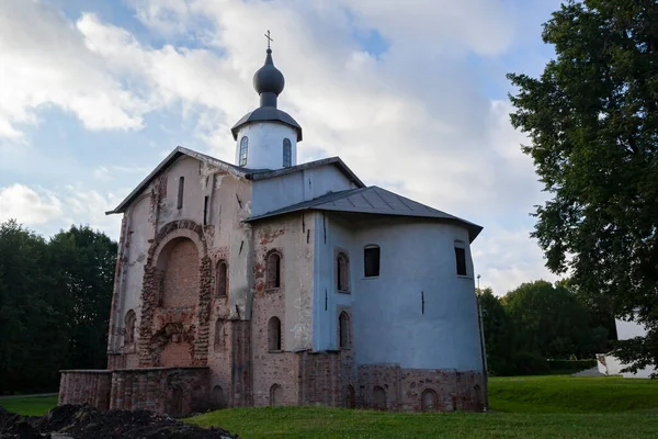 Rusia Veliky Novgorod Julio 2013 Iglesia Paraskeva Piatniza Mercado — Foto de Stock