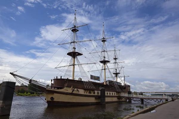 Rosja Veliky Novgorod Lipca 2013 Restauracja Frigate Flagman Stworzona Formie — Zdjęcie stockowe