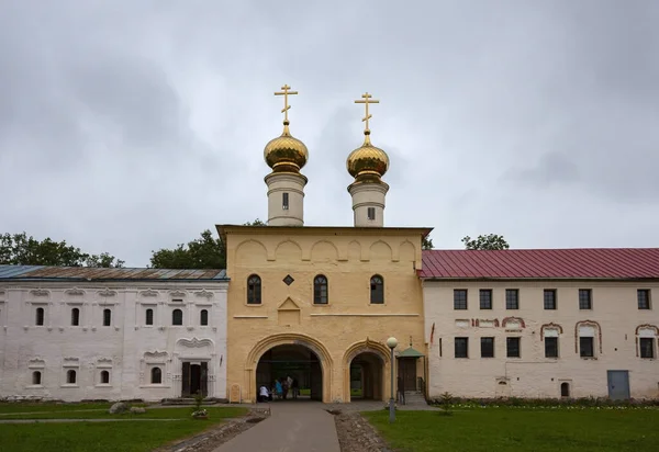 ロシア Tikhvin July 2013 Tikhvin Asupation Monastery 聖なる門 — ストック写真