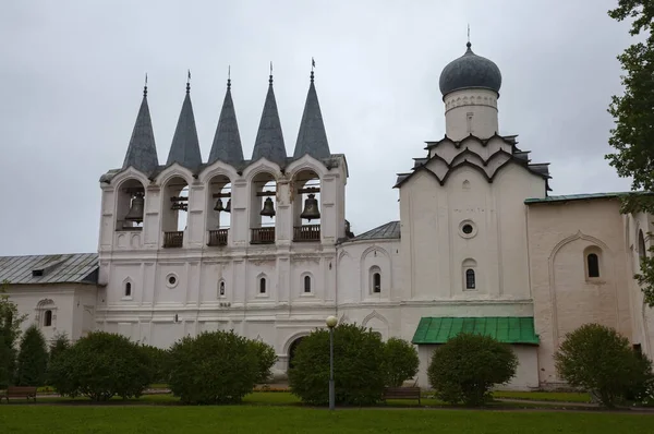Rússia Tikhvin Julho 2013 Mosteiro Assunção Tikhvin Igreja Intercessão Nossa — Fotografia de Stock
