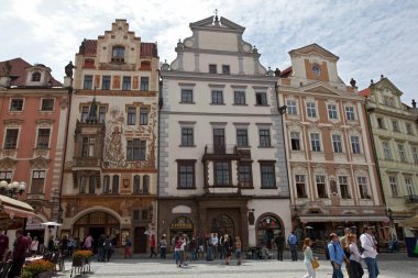 Çek Cumhuriyeti, Prag - 29 Haziran 2013: Prag 'ın eşsiz ve sofistike mimarisi, Eski Şehir (Staromestske) Meydanı.