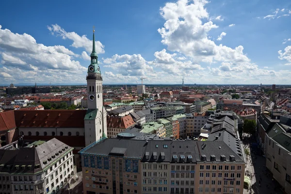 München. Uitzicht over de stad van bovenaf. — Stockfoto