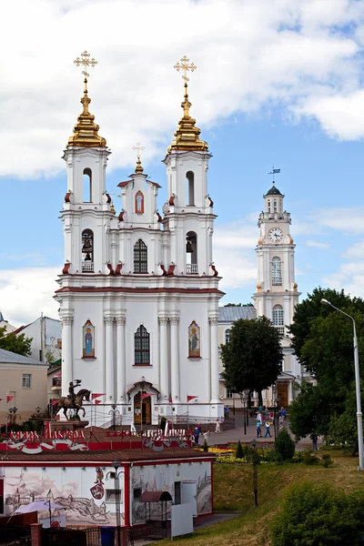 Iglesia de la Resurrección de Cristo en la Plaza del Mercado (Rynkovaya) en Vitebsk. Belarús . — Foto de Stock