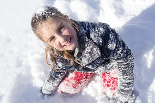 Kleines Mädchen Winter — Stockfoto