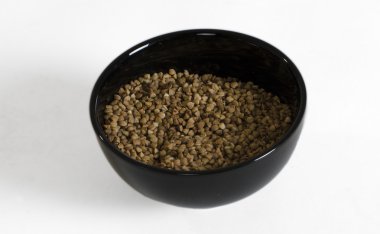 Kara buğday ile kase