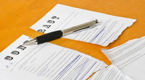 Fotografía conceptual de la cancelación del contrato —  Fotos de Stock