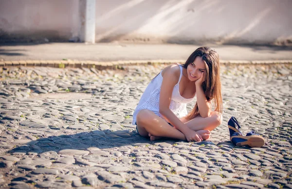 Jovem multicultural mulher ao ar livre — Fotografia de Stock