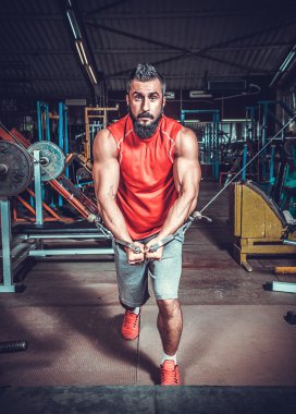 Çalışma dışarı Vücut Oluşturucu 