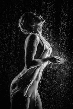 genç kadın yağmur