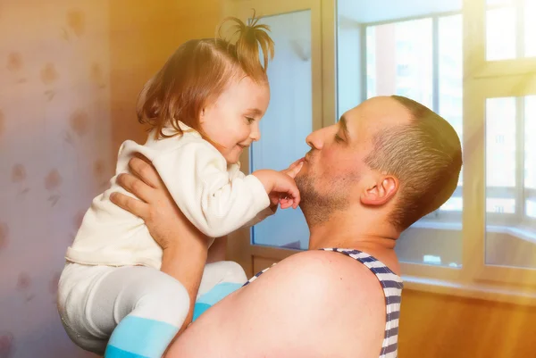 Filha reunião com o pai — Fotografia de Stock