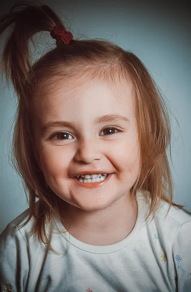 Retrato menina feliz — Fotografia de Stock