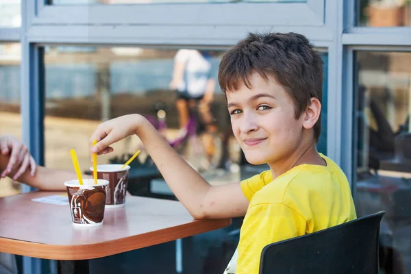 Portait Happy Boy Ice Cream Cafe — Stock Photo, Image