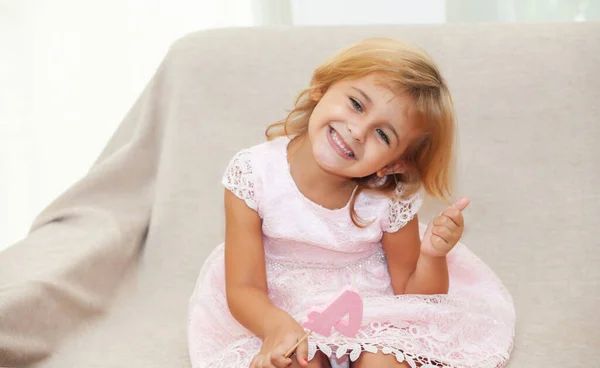 Niña Feliz Cumpleaños — Foto de Stock