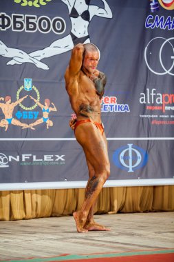  Kategori erkek klasik vücut geliştirme katılımcısı