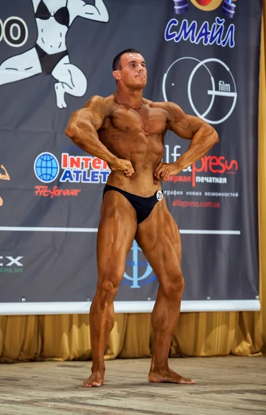 Participant dans la catégorie Homme bodybuilding classique — Photo