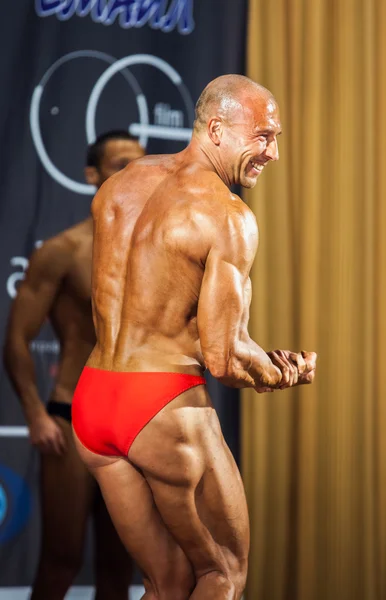 Participante en la categoría Masculino culturismo clásico — Foto de Stock