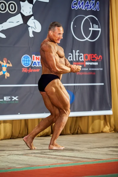 Participant dans la catégorie Homme bodybuilding classique — Photo