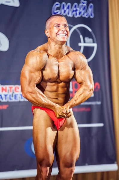 Partecipante alla categoria bodybuilding classico maschile — Foto Stock