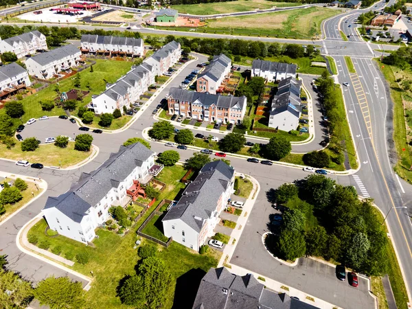 Αεροφωτογραφία Των Κατοικιών Καλοκαίρι Αμερικανική Γειτονιά Προάστιο Ακίνητα Drone Shots — Φωτογραφία Αρχείου