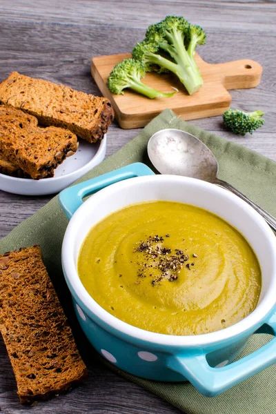 Soup Broccoli Cabbage Puree Breadcrumbs Napkin Gray Wooden Table — Stock Photo, Image