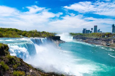 Amerika sınırından Niagara Şelalesinin güzel manzarası