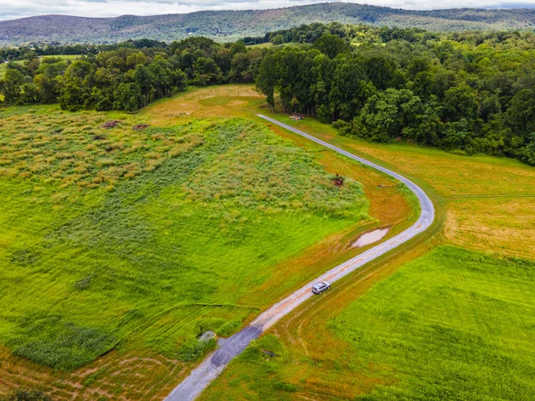 Vista Aérea Una Carretera Rural Largo Campos Granjas Virginia —  Fotos de Stock