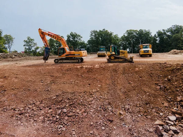 Leesburg Virginia Eua Agosto Equipamento Escavadeira Terraplanagem Num Local Classificação Fotos De Bancos De Imagens