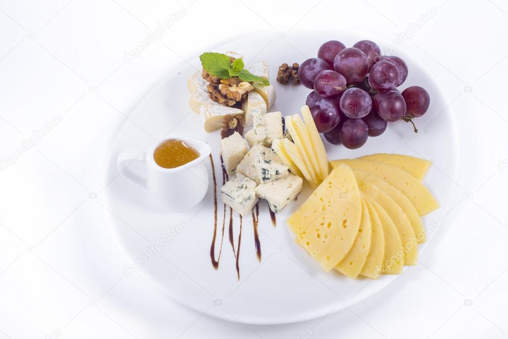  cheese and grapes