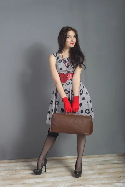Chica con maleta — Foto de Stock