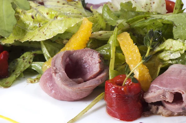 Insalata con carne — Foto Stock