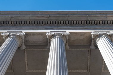 Tarihi Taş Kolonların Mimari Detayları