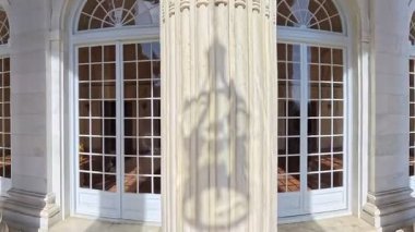 Washington DC 'de mermer sütunlu neoklasik bina.