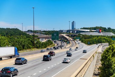 Washington DC 'de yoğun otoyol rampaları ve yol kavşağı