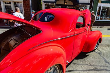 Virginia araba fuarında Willys Coupe 'un yer aldığı klasik Amerikan hot rod kültürü