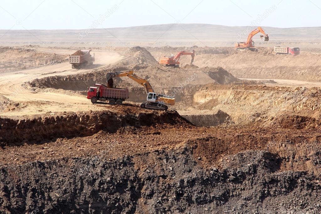 excavator loading ore