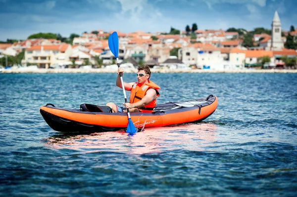 Kayak en el mar — Foto de Stock