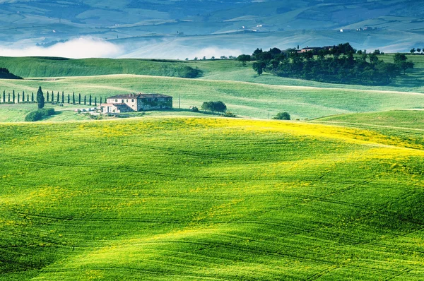 Hermoso paisaje en Toscana — Foto de Stock