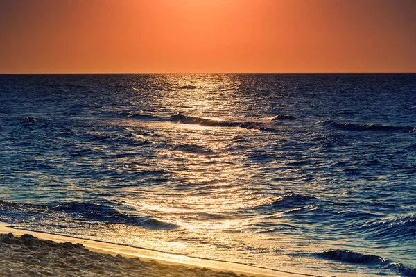 Solnedgång vid baltiska havet — Stockfoto