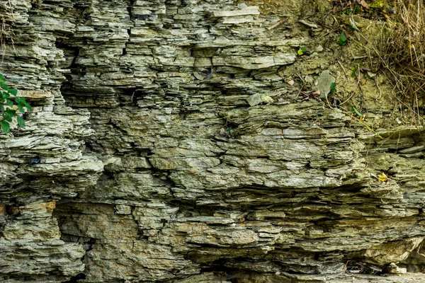 Textura Primer Plano Una Roca Capas Ásperas Bahía Bakota Embalse — Foto de Stock