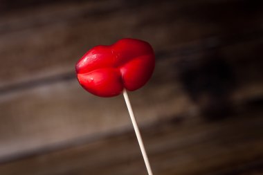 Kırmızı dudaklar lolipop