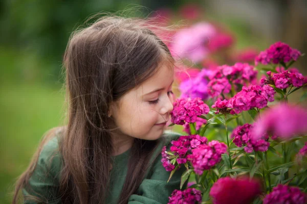 Cute Girl Green Dress Blossoming Garden Cute Beautiful Lovely Child — Stock Photo, Image