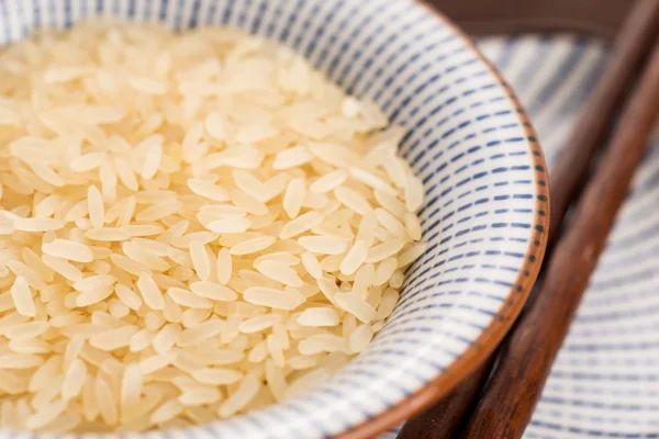 Kom van geblancheerd risotto rijst — Stockfoto