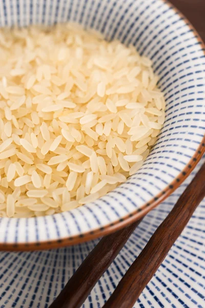 Kom van geblancheerd risotto rijst — Stockfoto