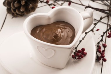 Sıcak çikolata ile Sevgililer günü kutlama