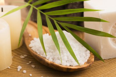 deniz tuzu, sabun ve mum spa için