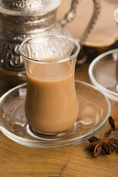 Masala chai z przyprawami — Zdjęcie stockowe