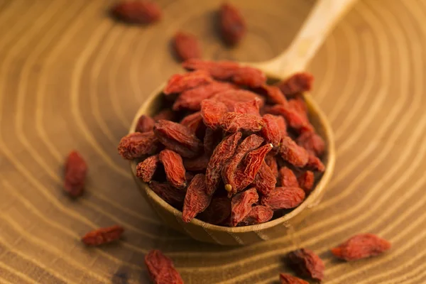 Porzione di bacche di Goji essiccate (noto anche come Wolfberry ) — Foto Stock