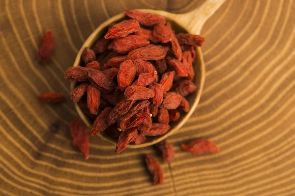 Porzione di bacche di Goji essiccate (noto anche come Wolfberry ) — Foto Stock